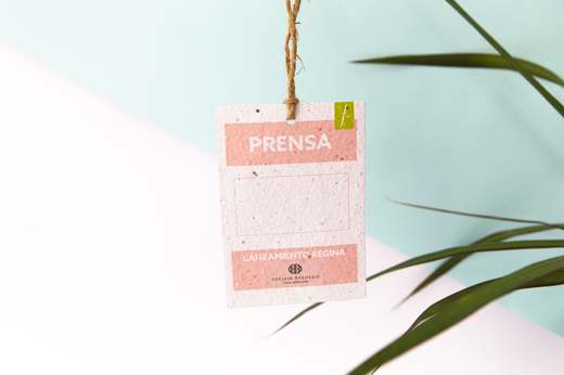 Credencial plantable — 5 detalle yute