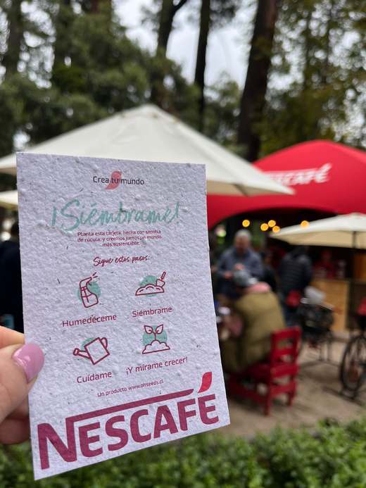 Flyers y Tarjetones — 2 en mano nescafe evento